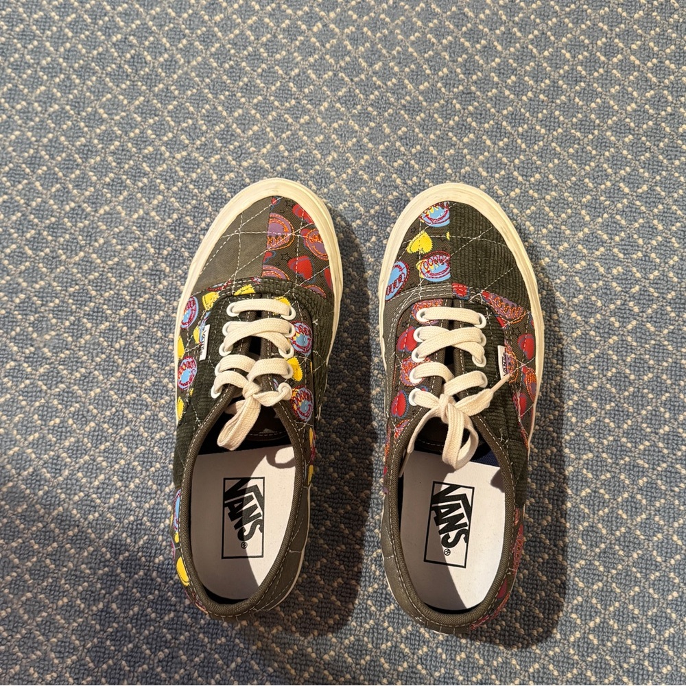 New Vans Black Sneakers Classic Low-Top Style,Size - 39